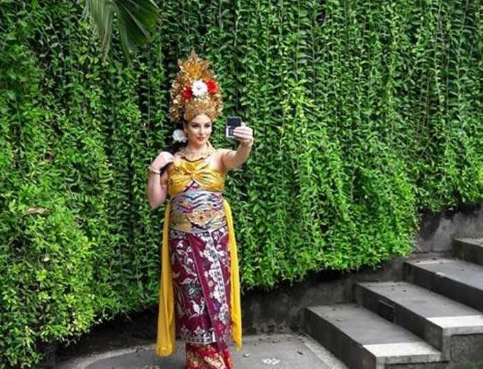 Pakaian adat Bali