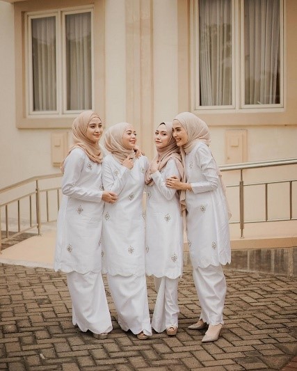 Baju bridesmaid hijab model baju kurung