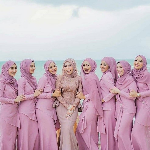 Baju Bridesmaid Hijab Simple