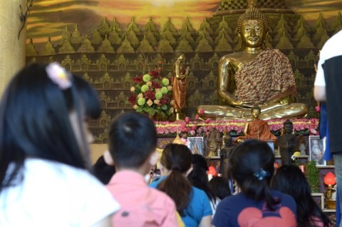 Tempat ibadah Agama Buddha adalah Vihara