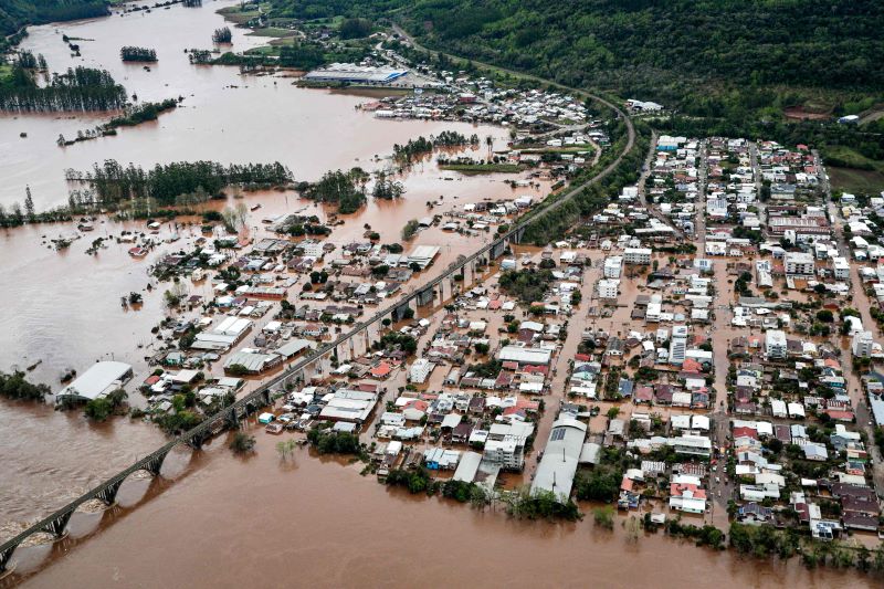 21 Orang Tewas akibat Topan di Brasil