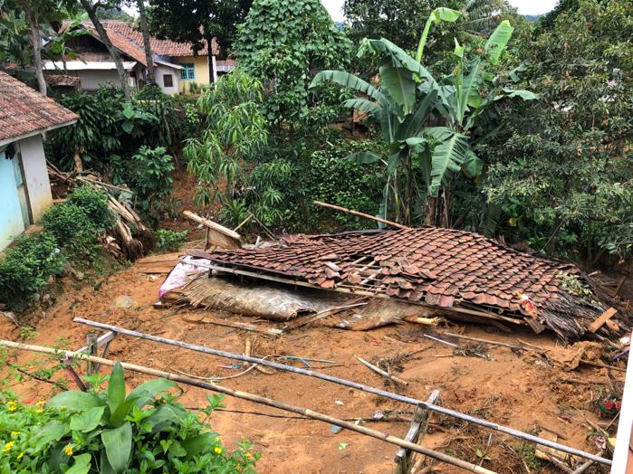 Pandemi, Korban Banjir Bandang di Bogor Disebar