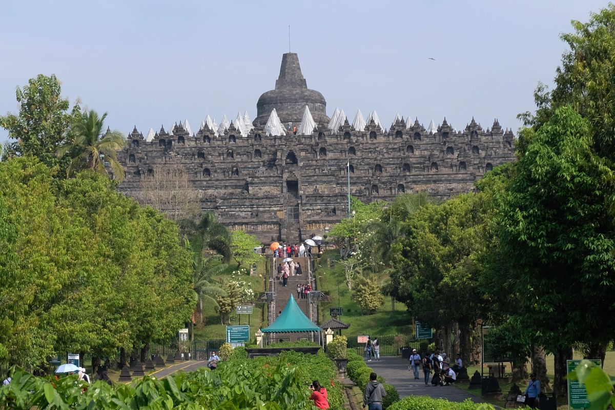 Sandiaga Janjikan Revitalisasi Kawasan Borobudur Rampung