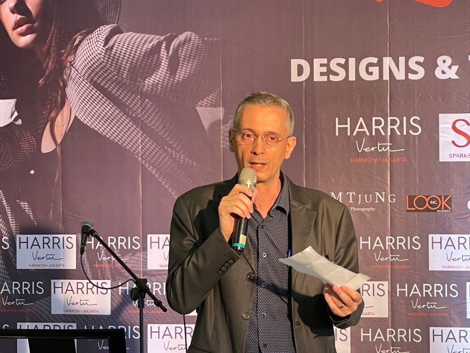 Sambut 5 Tahun Beroperasi, HARRIS Vertu & YELLO Hotel Harmoni Gelar Fashion Show dan Pertunjukan Musik