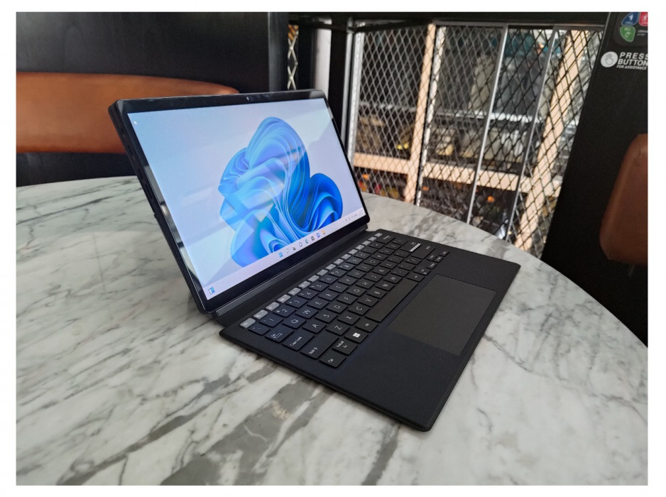 Menikmati Hiburan Digital Lebih Seru Dengan ASUS Vivobook 13 Slate OLED