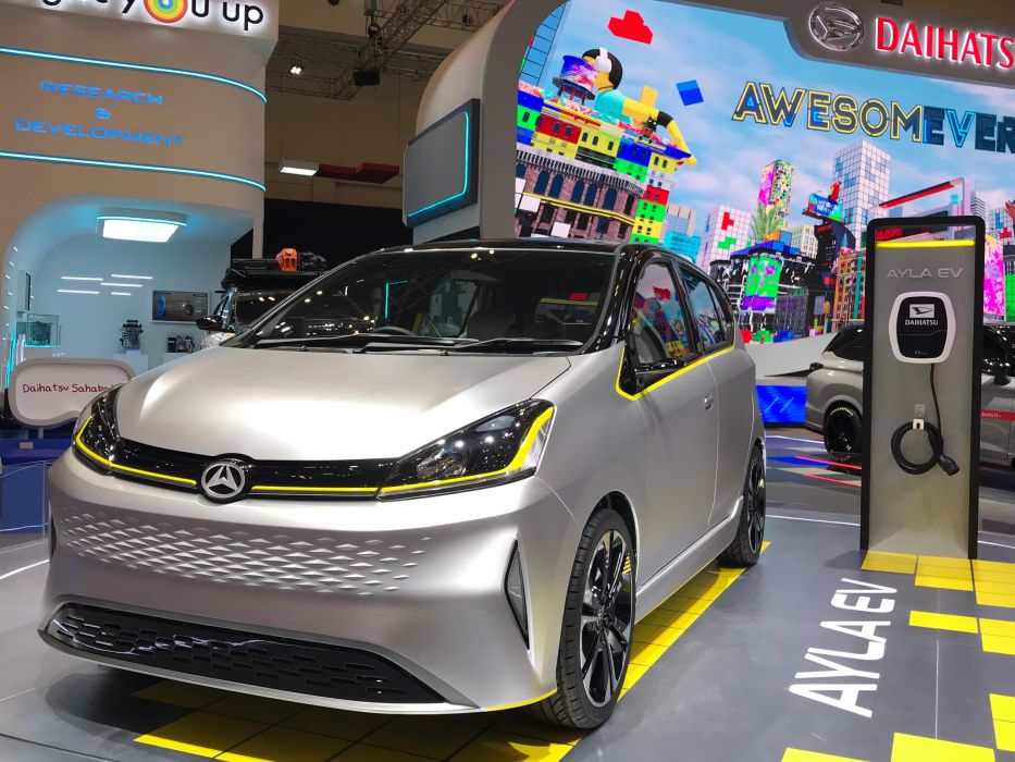 Mobil Konsep Daihatsu Ayla BEV Tebar Pesona di GIIAS 2022