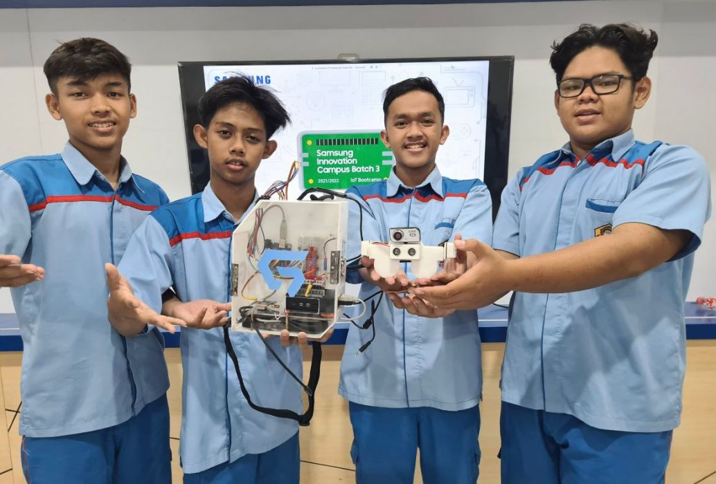 Glasstic, salah satu desain project IoT yang dirancang oleh para siswa dari SMK Al Huda, Kota Kediri Jawa Timur pada program SIC Batch 3 2021/2022 yang saat ini telah memasuki tahap pelatihan IoT Product Development Bootcamp.