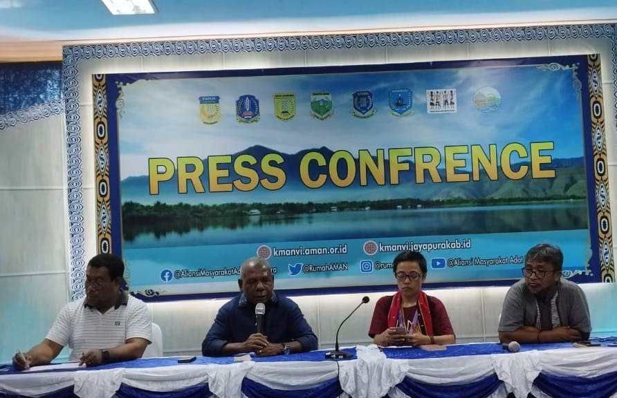 PanItia KMAN VI Nasional dan Pengurus AMAN Nasional menggelar konferensi pers di Media Center KMAN VI, Ahad (23/10/2022) sore.