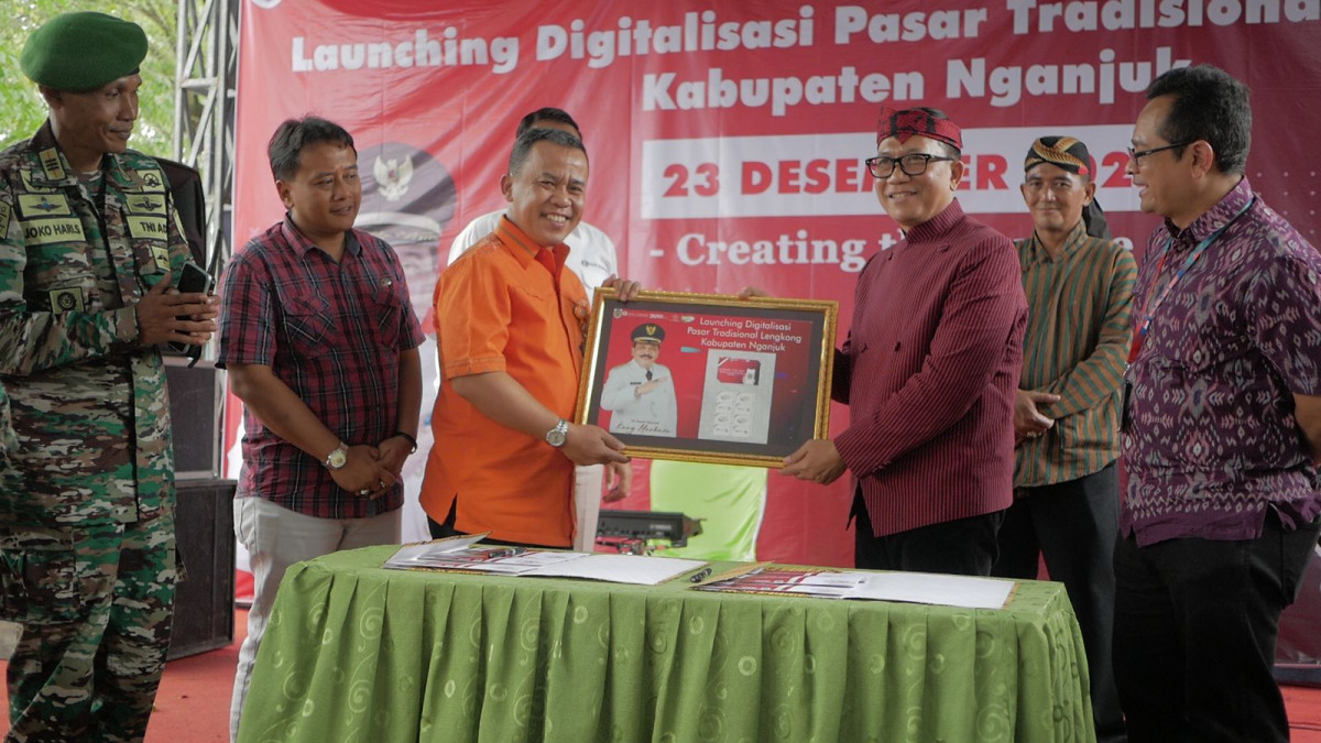 Pos Indonesia dan Kemendag Resmikan Digitalisasi Pasar Rakyat Lengkong di Nganjuk