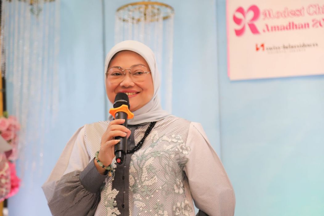  Menaker saat menghadiri Soft Launching dan Fashion Show Wastra Nusantara Collaboration Project Albis Group X Olla on Ethnic pada Minggu (5/3/2023) di Jakarta.