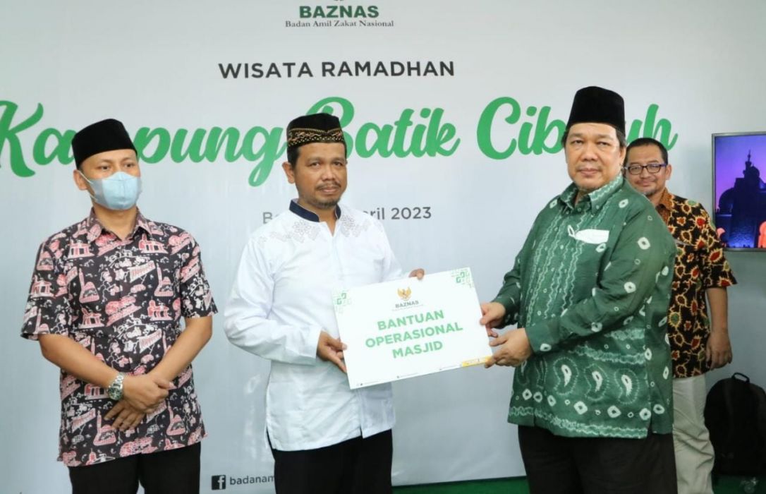 Wisata Ramadan, Baznas  Ajak Muzaki Membatik di Kampung Batik Cibuluh