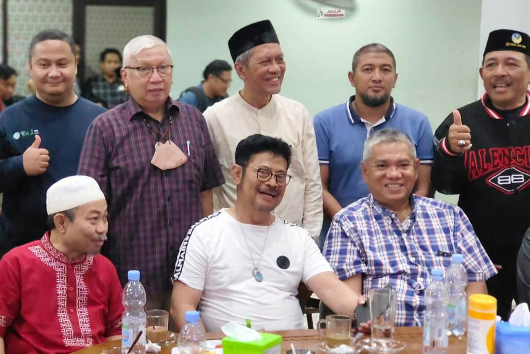 Mentan Syahrul Yasin Limpo (tengah)