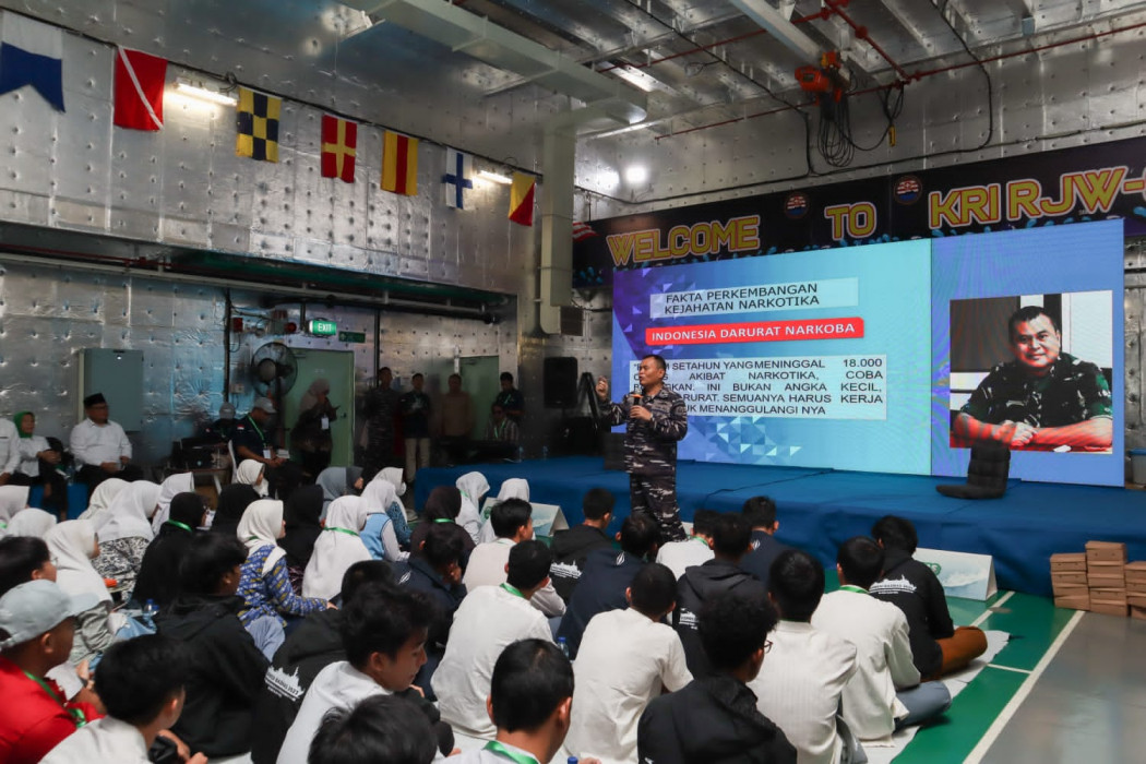 Pelayaran Perdana Kapal TNI AL Bawa Peserta Sanlat Ramadhan BAZNAS