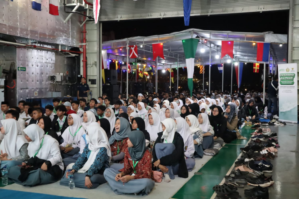 Pelayaran Perdana Kapal TNI AL Bawa Peserta Sanlat Ramadhan BAZNAS
