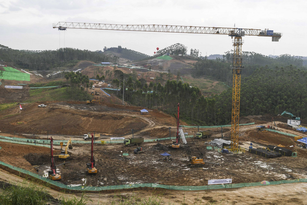 Suasana proyek pembangunan Istana Kepresidenan di Kawasan Inti Pusat Pemerintahan (KIPP) Ibu Kota Negara (IKN) Nusantara, Penajam Paser Utara, Kalimantan Timur.