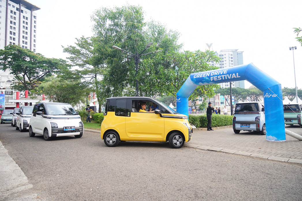 Wuling Gelar Green Drive Festival Sebagai Wujud Apresiasi Menuju 10.000 Air ev di Indonesia