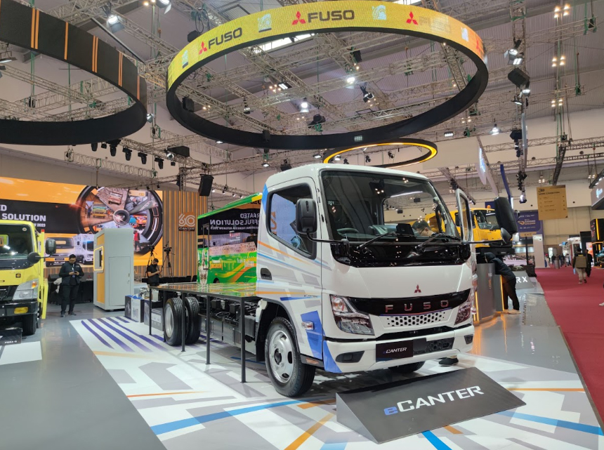 Mitsubishi Fuso Next Generation eCanter Hadir di GIIAS 2023