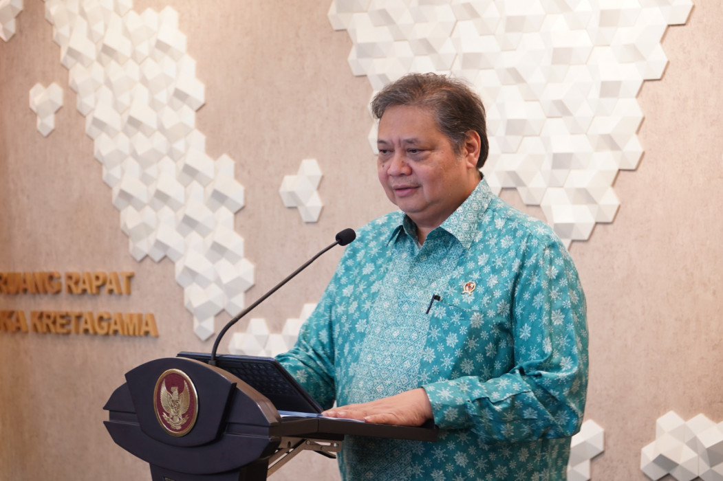 Menko Perekonomian Airlangga Hartarto dalam konferensi pers Pertumbuhan Ekonomi Indonesia Kuartal II Tahun 2023 di Kantor Kemenko Perekonomian, Jakarta, Senin (7/8).