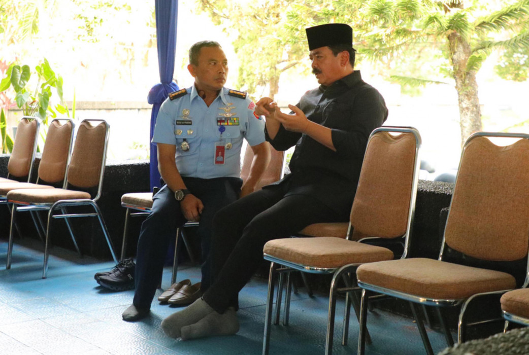 Menteri ATR/Kepala BPN Melayat Empat Prajurit yang Gugur dalam Kecelakaan Pesawat Super Tucano
