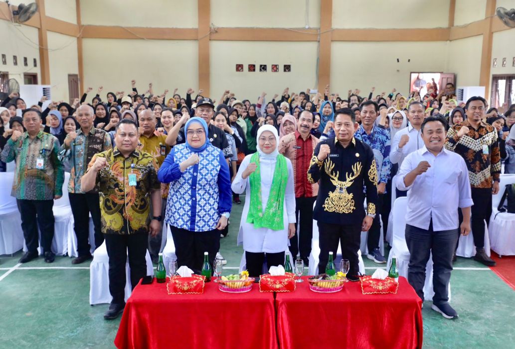 Menaker Ida Fauziyah resmi membuka Pelatihan DUDI  Batik Cap dan Pelatihan Peningkatan Produktivitas di IKN, Penajam Paser Utara, Kaltim, Kamis (2/11).
