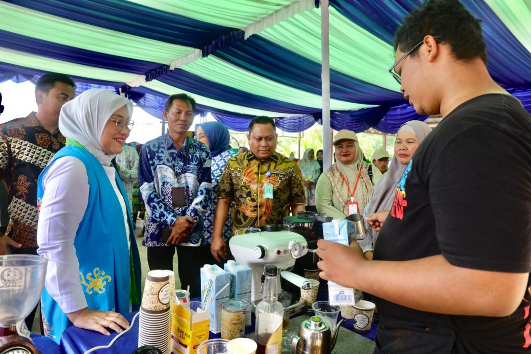 Menaker Buka Pelatihan DUDI Batik Cap dan Peningkatan Produktivitas di IKN