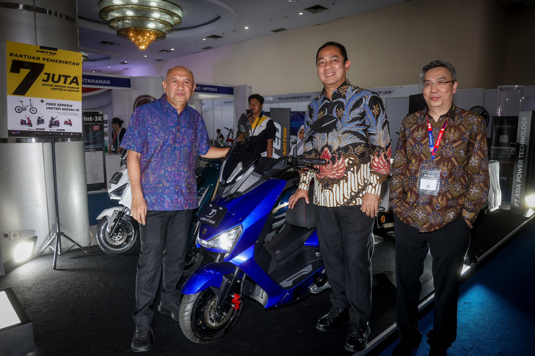 MenKopUKM Yakin Industri EV Indonesia Ciptakan Ekonomi Baru dan Buka Lapangan Kerja