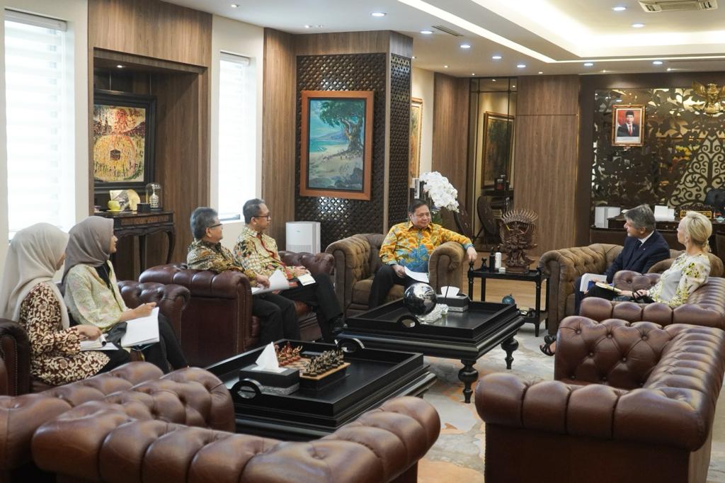 Bahas Prioritas Hubungan Kerja Sama Bilateral Kedua Negara, Menko Airlangga Terima Kunjungan Dubes Baru Uni Eropa