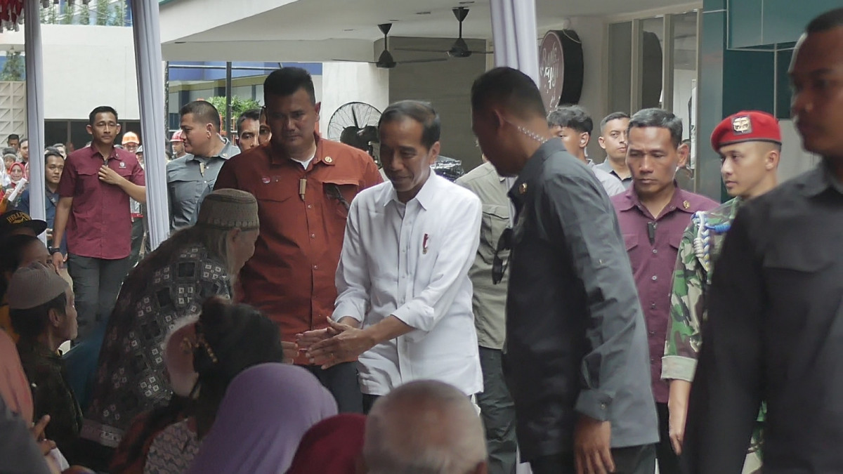 Disaksikan Presiden, Pos Indonesia Salurkan BLT El Nino Ke 250 KPM di Kantorpos Kota Malang