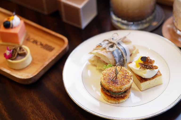 Gandeng Jo Malone London, The Ritz-Carlton Jakarta, Mega Kuningan, Sajikan 'Afternoon Tea'