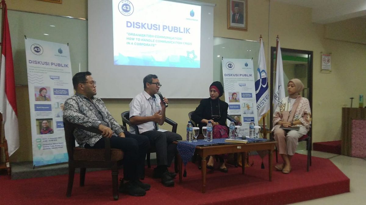 Diskusi publik tentang bagaimana cara mengatasi krisis komunikasi di sebuah perusahaan pada Senin (4/12) di Kampus Universitas Mercu Buana Menteng, Jakarta.