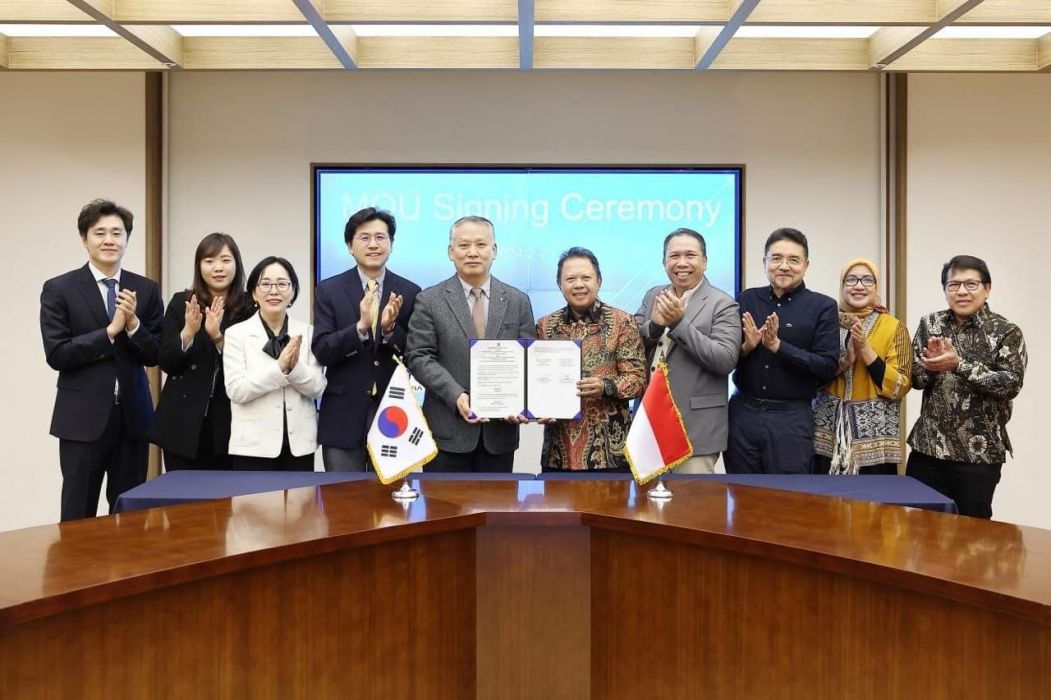 Acara penandatanganan kerja sama antara BPJS Kesehatan dan The Health Insurance Review and Assessment Service Republik Korea di Wonju, Korea Selatan (21/02/2023) .