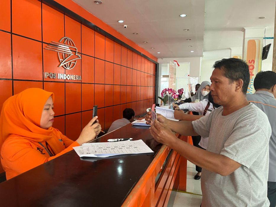 Penyaluran Bansos PKH dan Sembako 2024 Dimulai, KPM Apresiasi Pelayanan Kantor Pos