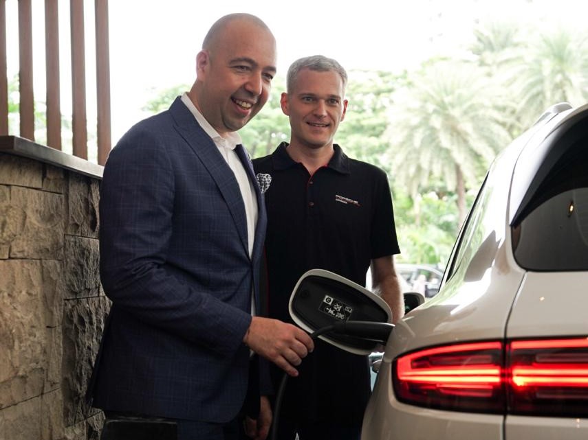 Pertama di Jakarta! Porsche Destination Charging di Pullman Jakarta Central Park