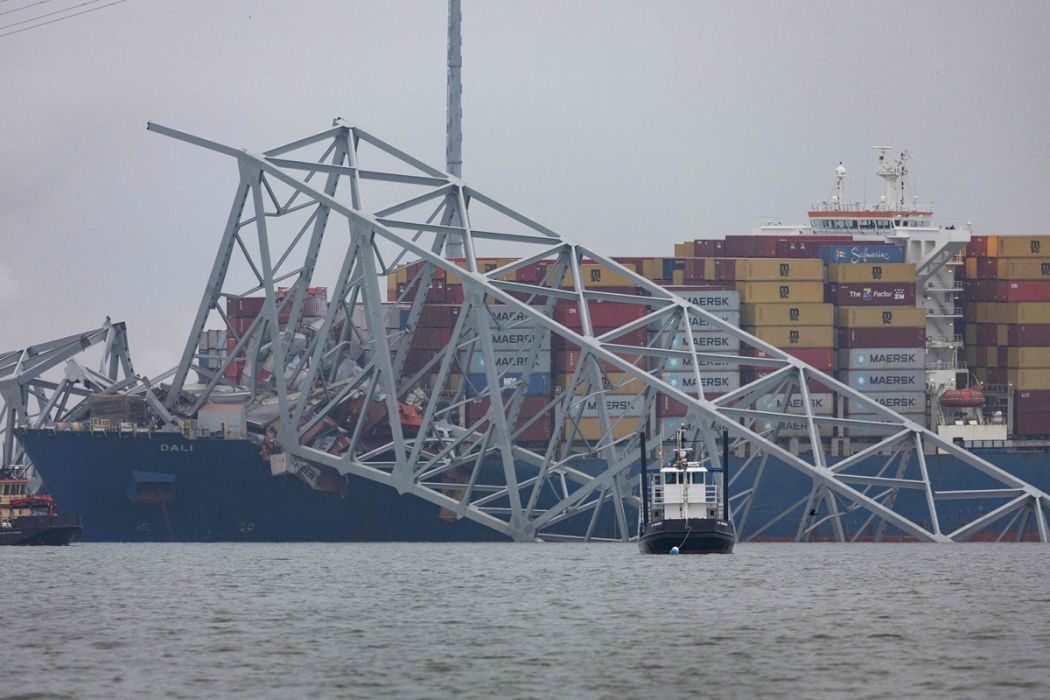 Dua pekerja konstruksi ditemukan tewas di perairan pelabuhan Baltimore setelah jembatan tempat mereka bekerja ambruk akibat tabrakan kapal