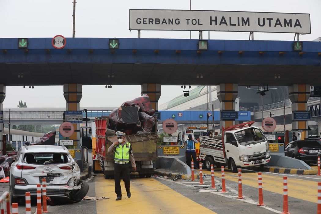 MI, sopir truk penyebab kecelakaan beruntun di gerbang tol Halim Utama ditetapkan Polda Metro Jaya sebagai tersangka. 