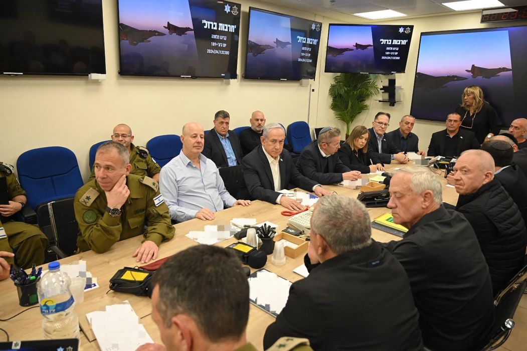 PM Benjamin Netanyahu memimpin Rapat kabinet perang Israel, Senin (14/4) lalu.