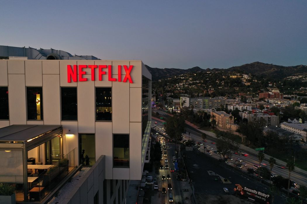 Nasdaq mengalami penurunan tajam karena tanggapan negatif terhadap pendapatan Netflix