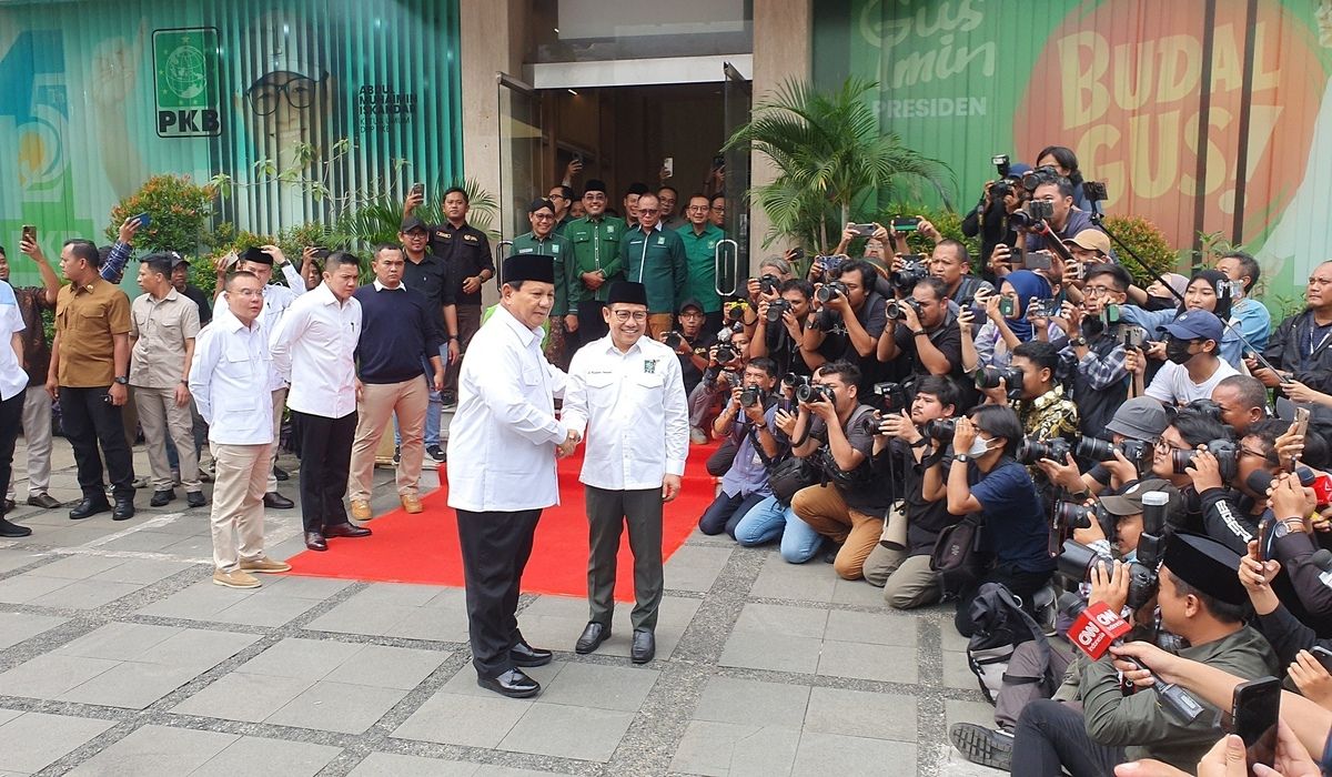 Prabowo Subianto dan Cak Imin di kantor DPP PKB, Jakarta, 24 April 2024.