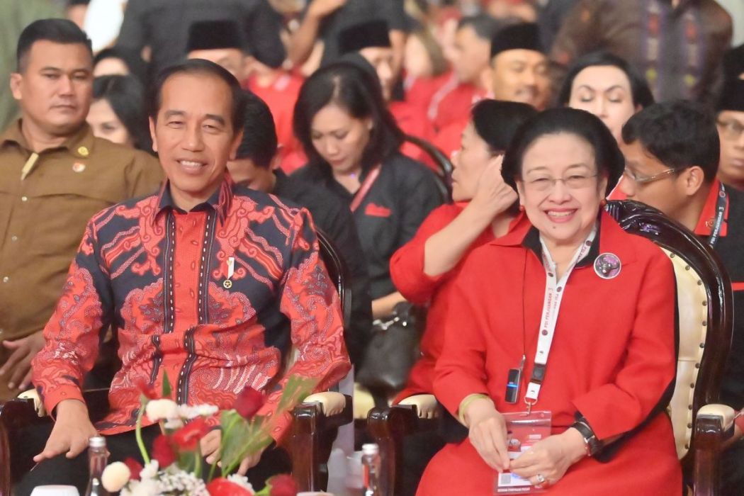 Presiden Jokowi dan Ketua Umum PDIP Megawati Soekarnoputri dalam Rakernas PDIP 2023 silam.
