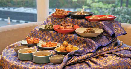 Menu masakan Minang yang tersedia di di Grand Orchardz Hotel, Kemayoran, Jakarta.