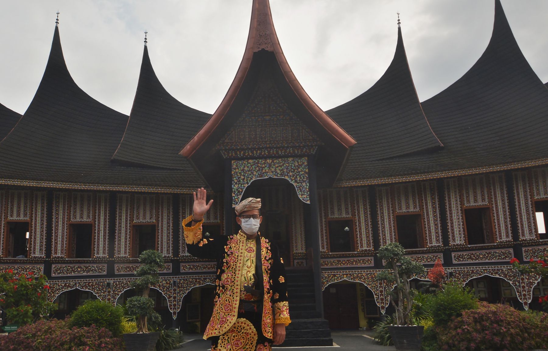 Joglo merupakan rumah adat dari provinsi