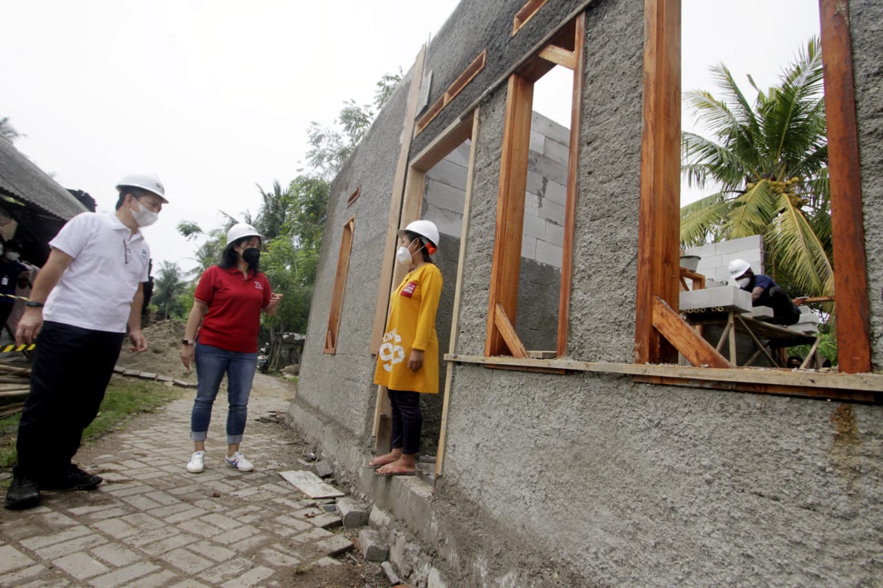 Prudential Indonesia Bantu Renovasi Rumah Warga Miskin Di Mauk