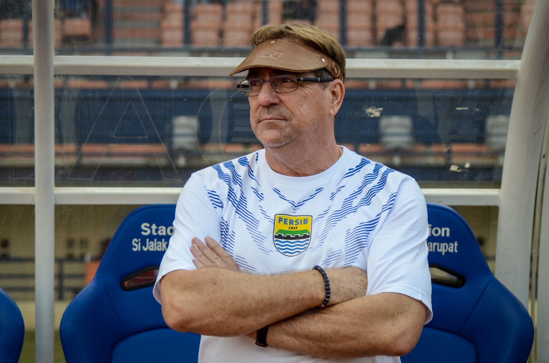 Robert Rene Alberts Mundur Dari Kursi Pelatih Persib