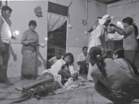 Tradisi pengobatan tradisional suku Akit di Riau. (Dok. Suroyo)