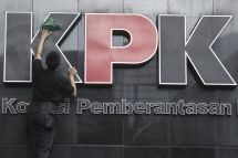 KPK Sita Uang Ratusan Juta Terkait OTT Hakim di Surabaya
