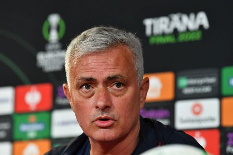 Mourinho Sebut Pengalaman Juara tidak Membantu Dirinya di Final Liga Konferensi UEFA