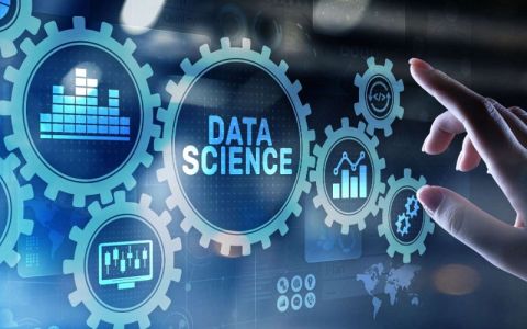  Data Science sangat dibutuhkan dalam transformasi bisnis dan pemerintahan.