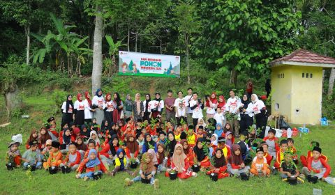 Penanaman pohon SiCepat di Banten dalam rangka memperingati hari menanam pohon
