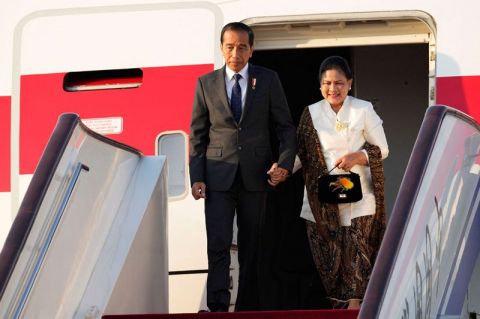 Iriana Jokowi dampingi Jokowi