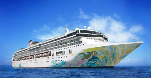 Kapal Resorts World Cruises akan Berlabuh di Jakarta Menuju Singapura dan Kuala Lumpur